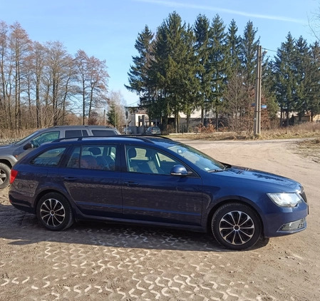 Skoda Superb cena 26000 przebieg: 230000, rok produkcji 2015 z Łódź małe 46